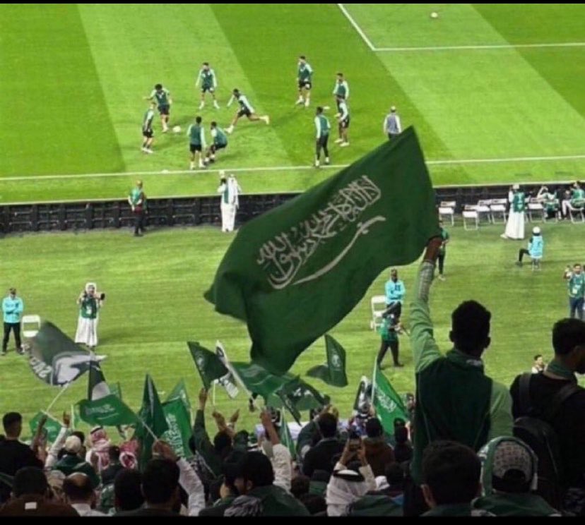 i_Emily0's tweet photo. @snbalahli منتخبنا اليوم وخر عن طريقه😍💚🇸🇦هذا لخضر لالعب جهزو كاس الذهب🥇😍💚💚🇸🇦
@snbalahli https://t.co/4CxBA0td56