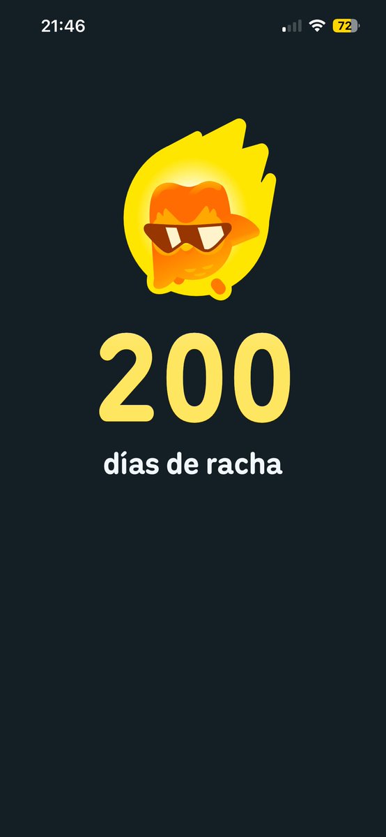 CoraRuizA's tweet photo. El mousse de chocolate, el vinito después de este laaaarrgooo día de trabajo, y la racha de 200 días en Duolingo, c’est tres magnific 🤌🧣 https://t.co/oNL6tv2BqH