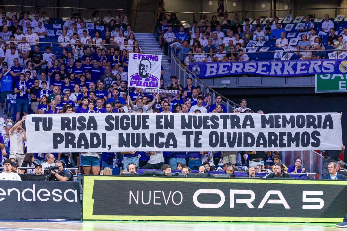 BerserkersRMCF's tweet photo. Nuestro humilde homenaje a un gran amigo que se ha ido demasiado pronto. 

Pradi, no te quepa duda, nunca te olvidaremos. Nunca.

#EternoPradi #Viejunos #LosDeTodaLaVida #FuckCancer 

📸 @AGENCIALOF https://t.co/RkjgDF72pC