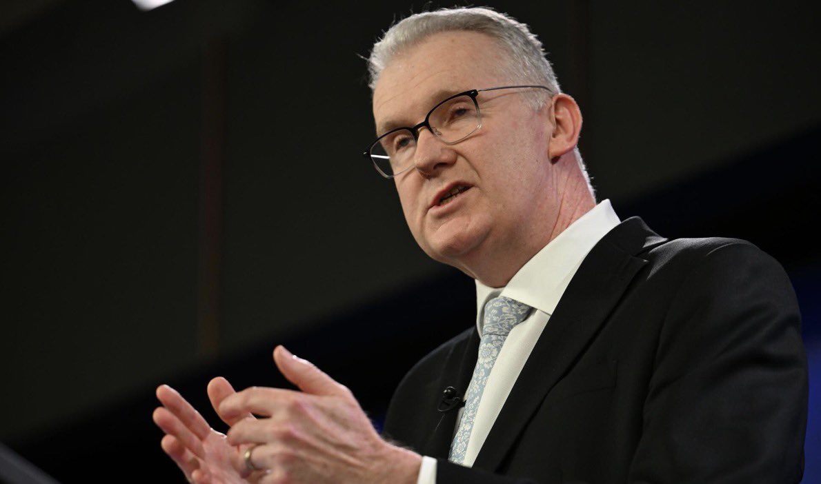Ryandally08's tweet photo. BREAKING: 60,000 permanent visas have been granted for people who arrived ILLEGALLY by boat during the Rudd-Gillard-Rudd era.

That’s the number The Australian Newspaper just dragged out of Home Affairs Minister, Tony Burke.

Albanese and Tony Burke spent years pretending they were “tough on borders”

Meanwhile they quietly converted the Rudd-Gillard- Rudd boat surge from 2009-2014 into permanent residency.

Andrew Giles launched the Resolution of Status visa in Feb 2023 and said about 19,000 would be eligible.

They’ve now issued more than 60,000.

Most of them were sitting on Temporary Protection and Safe Haven visas, the ones Labor promised would never become a pathway to stay.

Well, now they have.

17,000 of them are already eligible for citizenship, or will be shortly.

Biggest groups range from the biggest terrorist hotspots in the world, Iran, Afghanistan and Iraq.

They were handing these out at roughly 30 a business day. Home Affairs Department first refused to release the numbers. Then they buckled under pressure.

Labor’s line is laughingly still “Anyone who attempts to travel to Australia irregularly by boat will not settle permanently here”

This has proven to be another Anthony Albanese lie.

And signalled to the people smugglers it’s now open season again.

Operation Sovereign Borders was built by Tony Abbott on one rule: “you will not be resettled here”

Labor just shredded it and called it “status resolution”

The Albanese government are trying to rig the next election with this move.

It’s obvious.