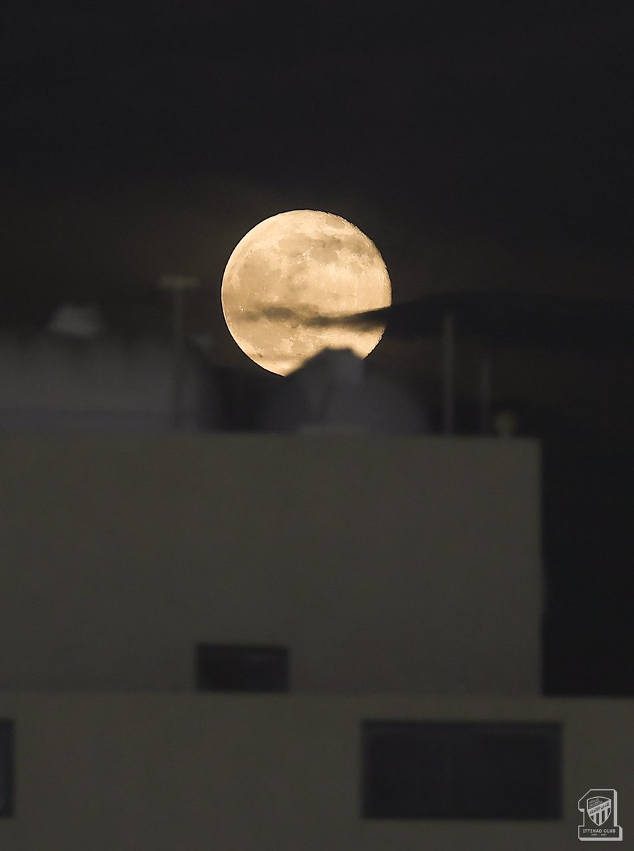 ittihad's tweet photo. 🌑 مثل القمـر في طلعته 🤩💛 https://t.co/hKsgG1Oafo