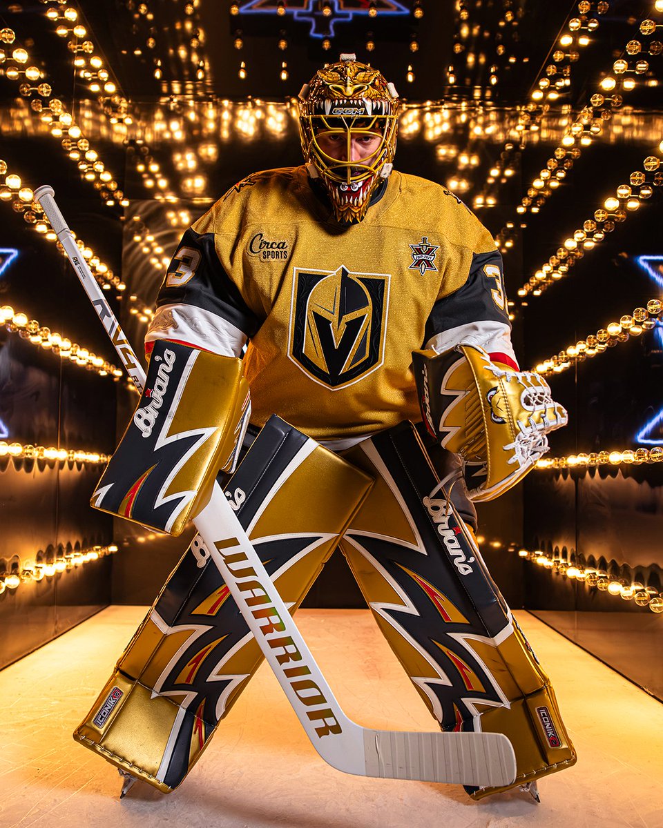 GoldenKnights's tweet photo. Between the pipes 🥅 #VegasBorn https://t.co/oyNwGU610T