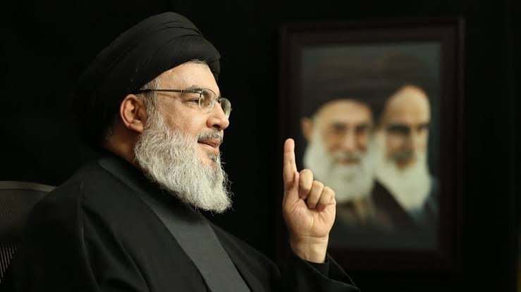 M__rousta's tweet photo. سید حسن نصرالله، مالِک زمان ما بود؛
کوهی سرافراز که دش*من عظمتش را با تمام توان نشانه رفت، اما نتوانست نام و راهش را از تاریخ پاک کند.
#سید_مقاومت https://t.co/P58rHDKD7M