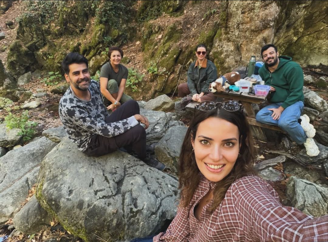 mariola51675447's tweet photo. Güzeldir her zaman ... 👊😊 iyi akşamlar 
Zawsze jest pięknie🐸 ... dobry wieczór 😉
#ErkanMeriç #YagmurÖztürk https://t.co/75oQiG26tA
