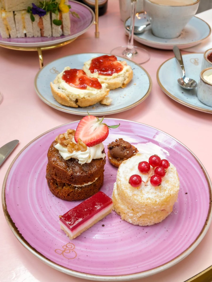 ArdithLastollp's tweet photo. Afternoon tea in Hampstead, Monday–Friday, 3–5pm. Please give the kitchen 24 hours’ notice to prepare your set. Book in advance. https://t.co/ZJlH6FFOj8