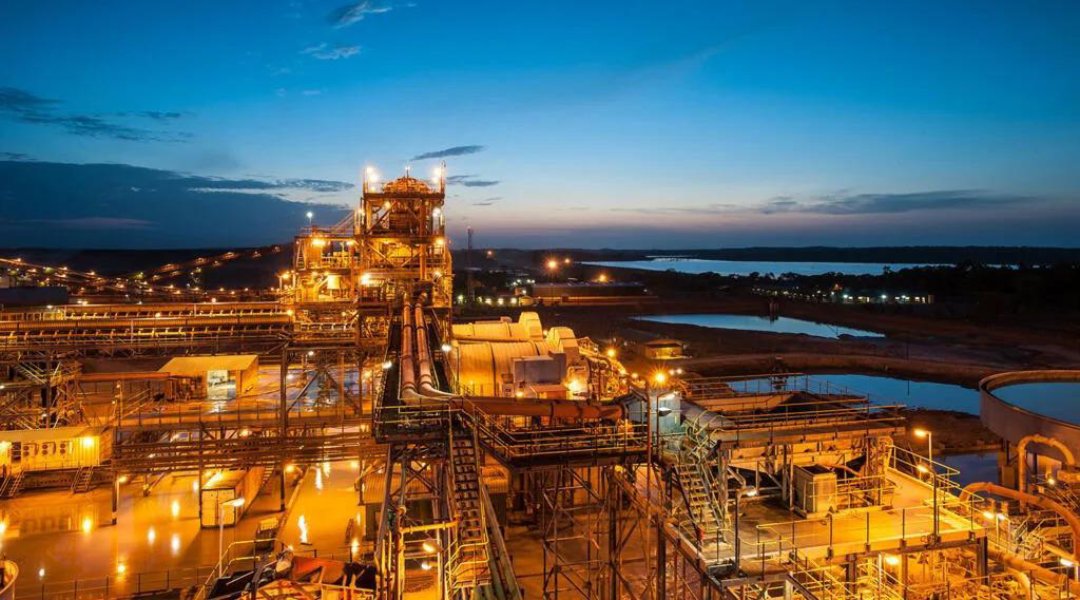 paul0mendess's tweet photo. 🪙 A potential strike at Mali’s major Loulo-Gounkoto gold complex has been called off after Barrick Mining and workers’ unions reached a new collective agreement. The deal removes a major risk for one of Mali’s key gold operations. 🇲🇱 #Mali #Gold #Africa https://t.co/3u3NsUeNCA