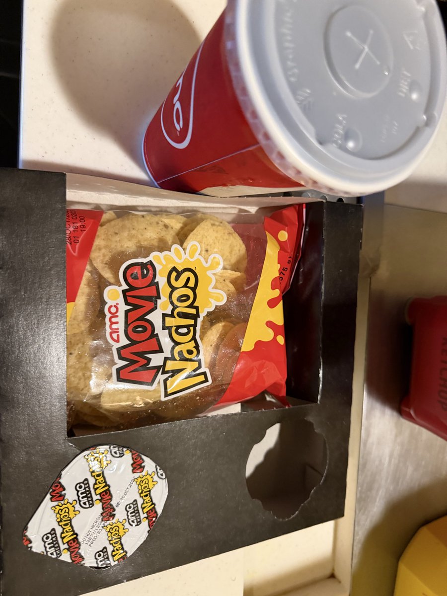 ProcseeGaming's tweet photo. Back #atAMC this time to watch #ForgottenIsland since Puss in Boots The Last Wish, Dreamworks has been putting out bangers. Hopefully, Forgotten Island is another hit! #AMC #AMCTHEATRES #AMCSTOCK #AMCNOTLEAVING #AMCNEVERLEAVING #AMC100K https://t.co/iPqouL5FHK