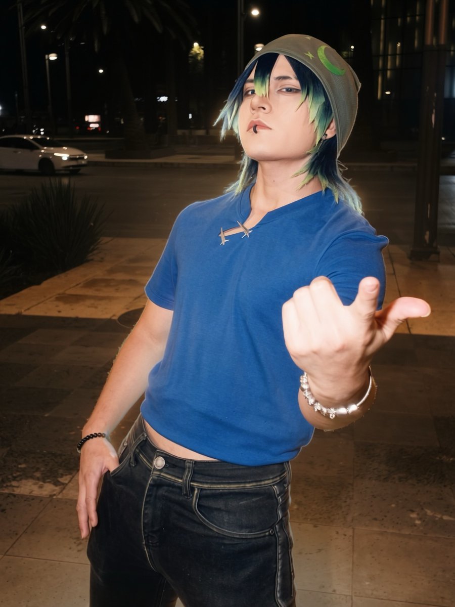 lollatam's tweet photo. ¿Cuál ha sido tu momento favorito del comeback de HEARTSTEEL hasta ahora? 🎧

@NrikeCosplay nos comparte esta increíble interpretación de Aphelios en su nueva etapa de Live My Life, capturando a la perfección su estilo.

¿También hiciste un fan art o cosplay de HEARTSTEEL? Queremos verlo. Compártelo con #CreadoresDeLoLLATAM.