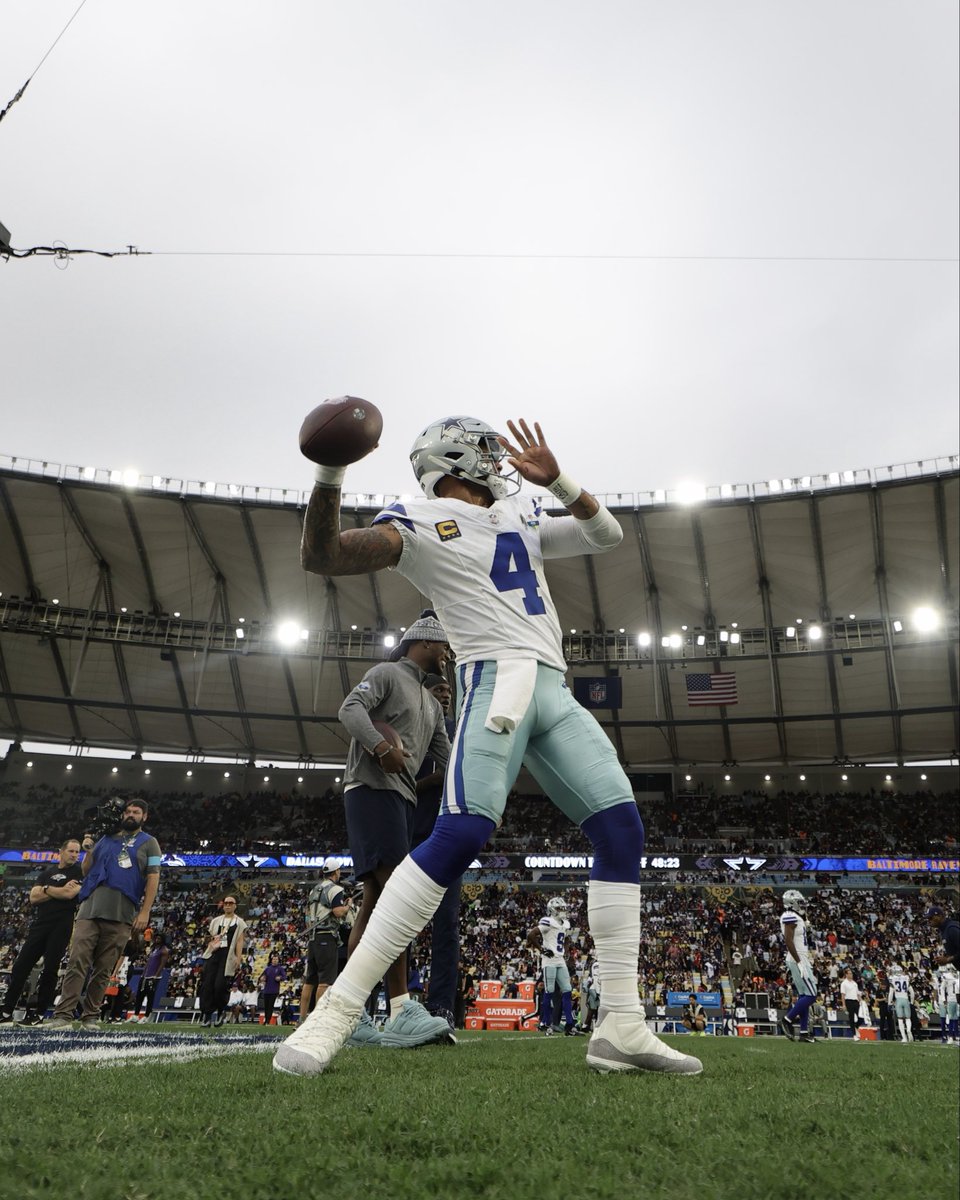 dallascowboys's tweet photo. time for ball 🏈

#BALvsDAL | @bswhealth https://t.co/EcvyJOp8OC