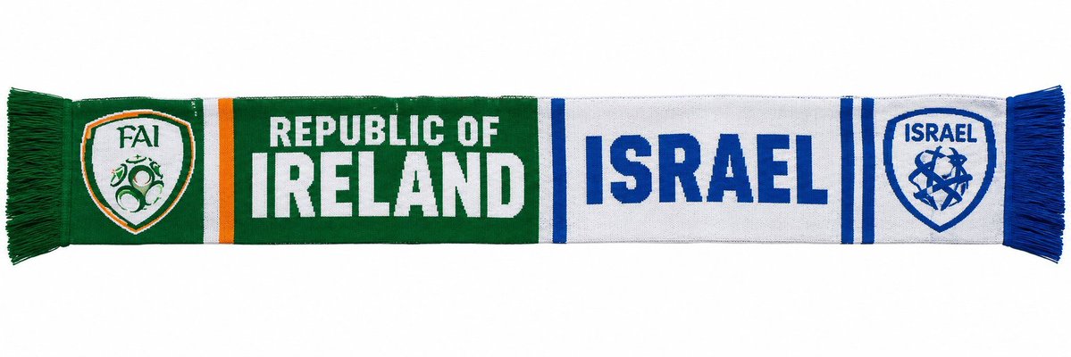 MarmiteRSC's tweet photo. Generational scarf https://t.co/ei2kiq03uI