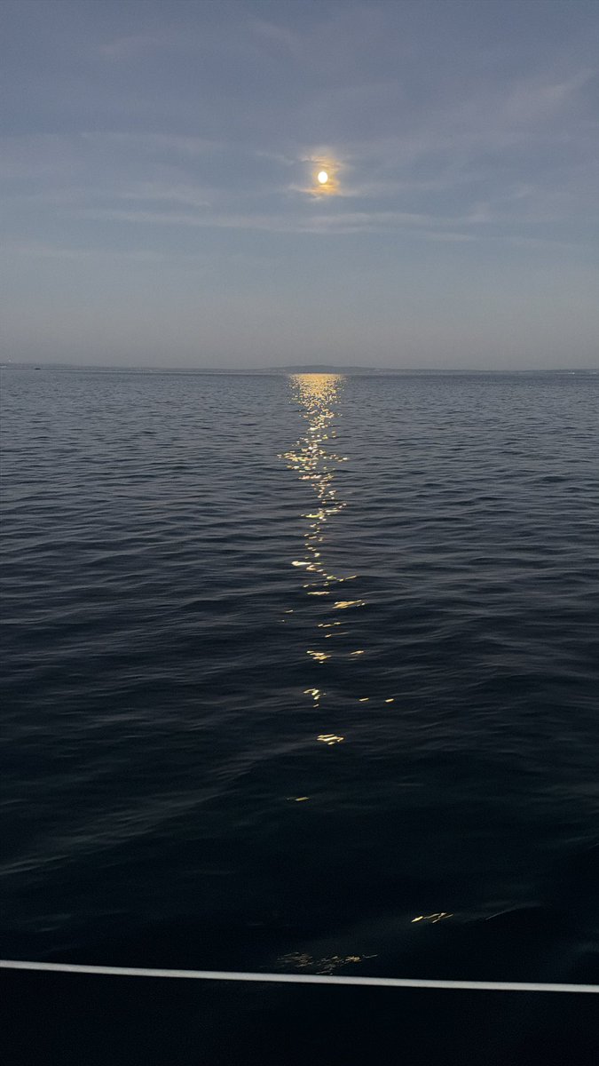 mcnuggets42's tweet photo. Spent the last few days sailing off the west coast of France #Bretagne https://t.co/v3irqh6i8f