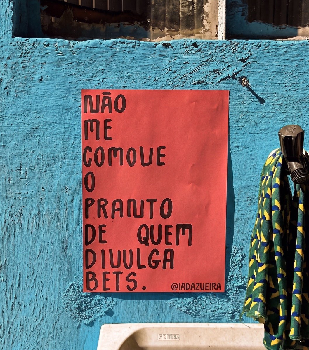 tietadomal's tweet photo. @choquei Tadinho... força aí guerreiro! https://t.co/7im4wLwXNc