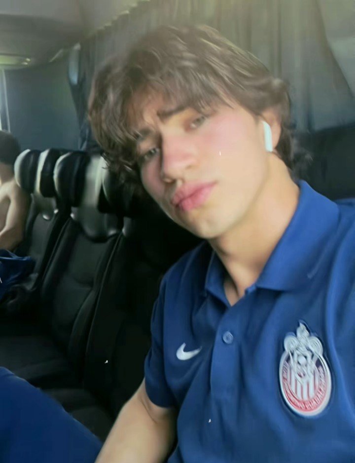 lol_jajaaa's tweet photo. @pinacoladafria @inncomodo Mientras que en Colombia hay afros como en choco y en más partes de Colombia JAJAJA https://t.co/f3AuGTYZHX