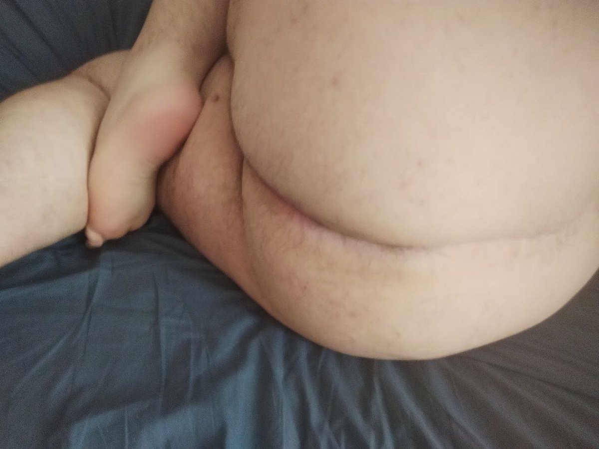 itsRainyatdark's tweet photo. I absolutely adore taking butt pics of myself :] these are all pretty old I definitely need to take some more.. #nsfwtwt #nsfwtwtًً  #chub https://t.co/cBUFpY1zjB