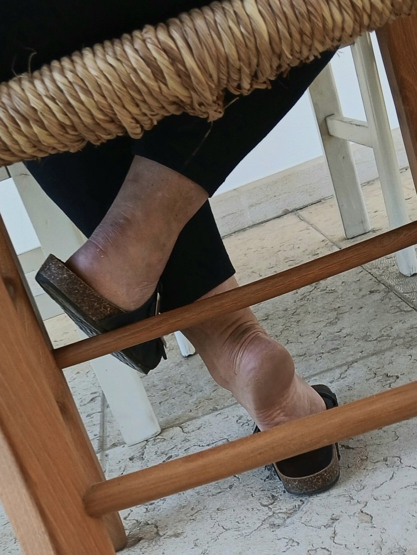 strong_04984's tweet photo. Wife feet https://t.co/NNqFmsrX3B