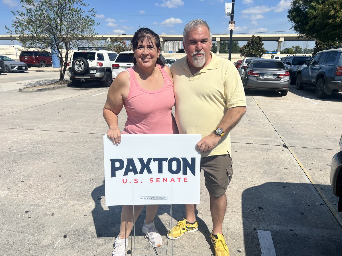 slocumfortexas's tweet photo. Another day out delivering @KenPaxtonTX signs and knocking doors across Harris County! 🤠 

If you’d like to hit doors for Ken or need a sign, reply below and i’ll DM you.   If you’re in Harris County, i’ll meet you or put the sign in your yard myself. 

God Bless America 🇺🇸 https://t.co/mluVStXuhv