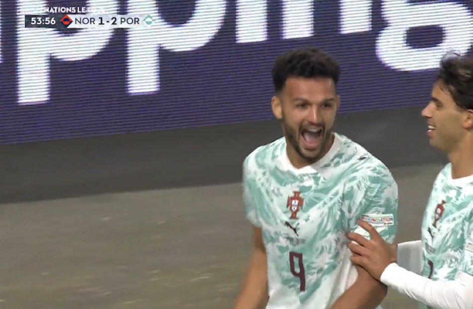 destiny2842's tweet photo. I don't see why Ramos is not starting regularly for Portugal 
This guy is too good https://t.co/Z8REfO93Cl