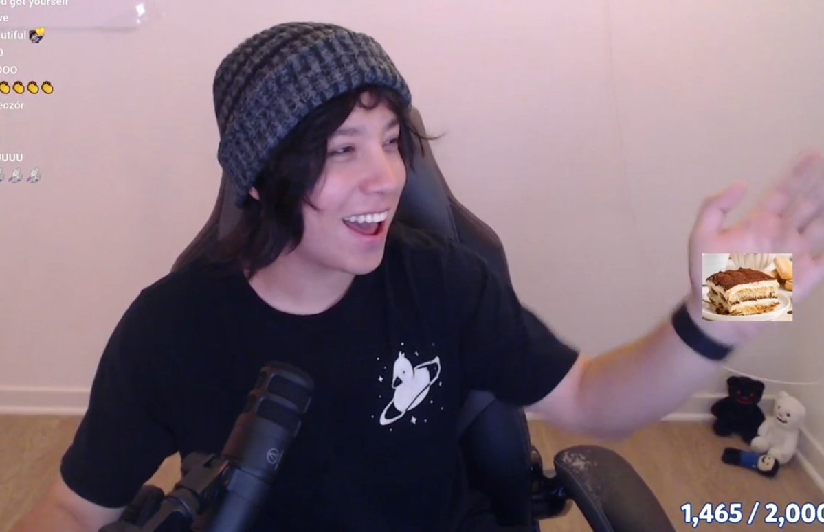 rblsckity's tweet photo. AL FIN APARECE QUACKITY OOOW se ve tan bonito y no deja de sonreír, lo amo tanto :(( https://t.co/WO04XLVPxr