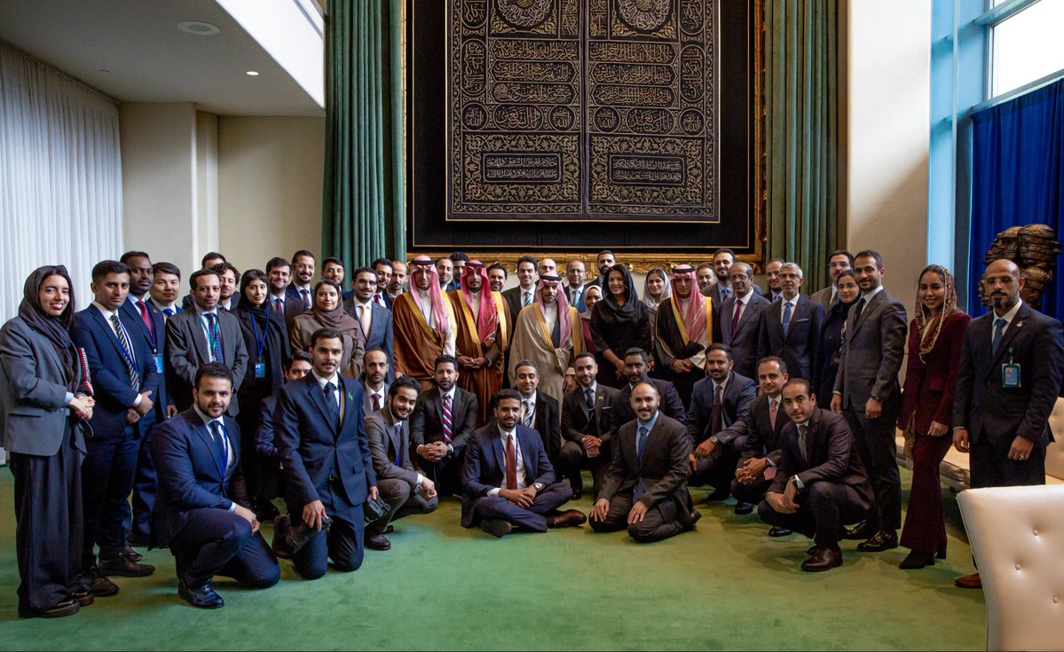 FaisalbinFarhan's tweet photo. في ختام مشاركة المملكة في الأسبوع رفيع المستوى لأعمال الجمعية العامة في نيويورك، فخور بما أظهره منسوبو الوزارة من تفانٍ وإخلاص وتميّز في أداء مهامهم خلال أعمال الدورة الحادية والثمانين، وإسهامهم بشكل ملموس في تمثيل وطننا الغالي بأفضل صورة https://t.co/VzAafGWOvk