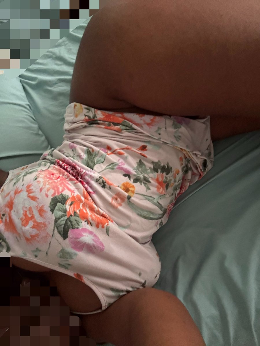 SeleneIasl's tweet photo. raiding my mom’s closet 4 raggedy nightgowns (˵ ¬ᴗ¬˵)

#nsfw #nsfwtwt #nsfwtwtًً  #goonette https://t.co/Rp7qsdqOqh