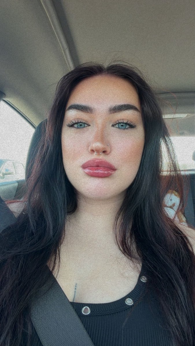 kylswitchh's tweet photo. 💋 https://t.co/ofGAQF7J9I