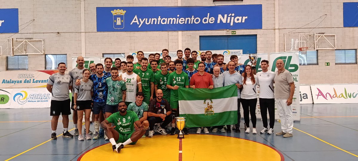FAVB_'s tweet photo. 🏆 CV ALMERÍA UNICAJA COSTA DE ALMERÍA REVALIDA EL TÍTULO DE CAMPEÓN DE LA COPA ANDALUCÍA MASCULINA 

🏆 Campeón | CV Almería Unicaja Costa de Almería 
🥈 Subcampeón | 3stevoley Rincón de la Victoria 
⭐ MVP | Clay Wieter (CV Unicaja Costa de Almería) https://t.co/cJuguCNymF