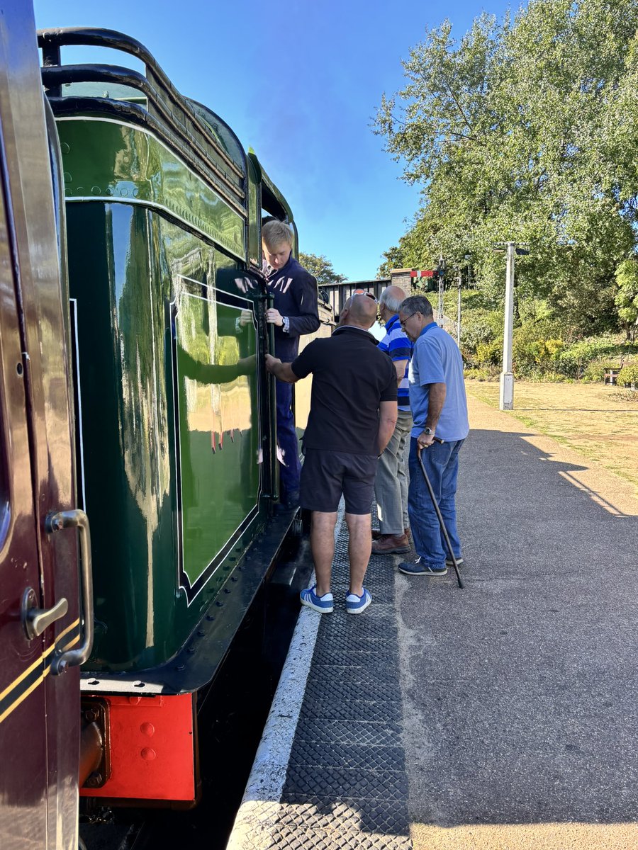 remenos's tweet photo. A few from Sheringham station on the North Norfolk Railway, Friday 25 September and Saturday 26 September 2026 #femalerailwayphotographer #northnorfolkrailway #heritagerailways #class37 https://t.co/LyrJnDBuwX