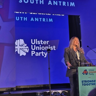 ItsLizClarke's tweet photo. #NewProfilePic https://t.co/QLaZudj3l4