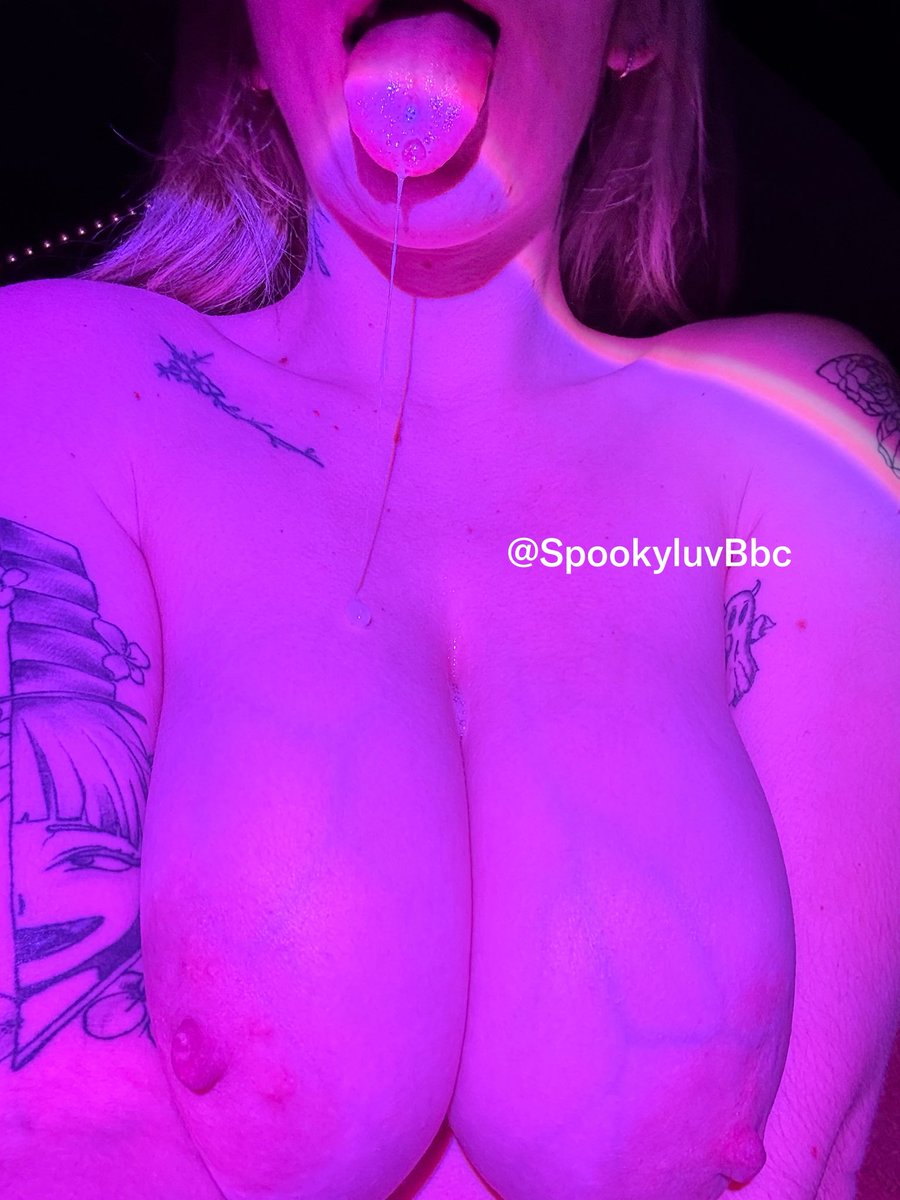 SpookyluvBbc's tweet photo. I’m at 600 followers!! Thank you my pervy gooners 🫶🏻 get ready to enjoy a surprise for tonight 😘🤤😵‍💫 https://t.co/3x8k3Mp71D