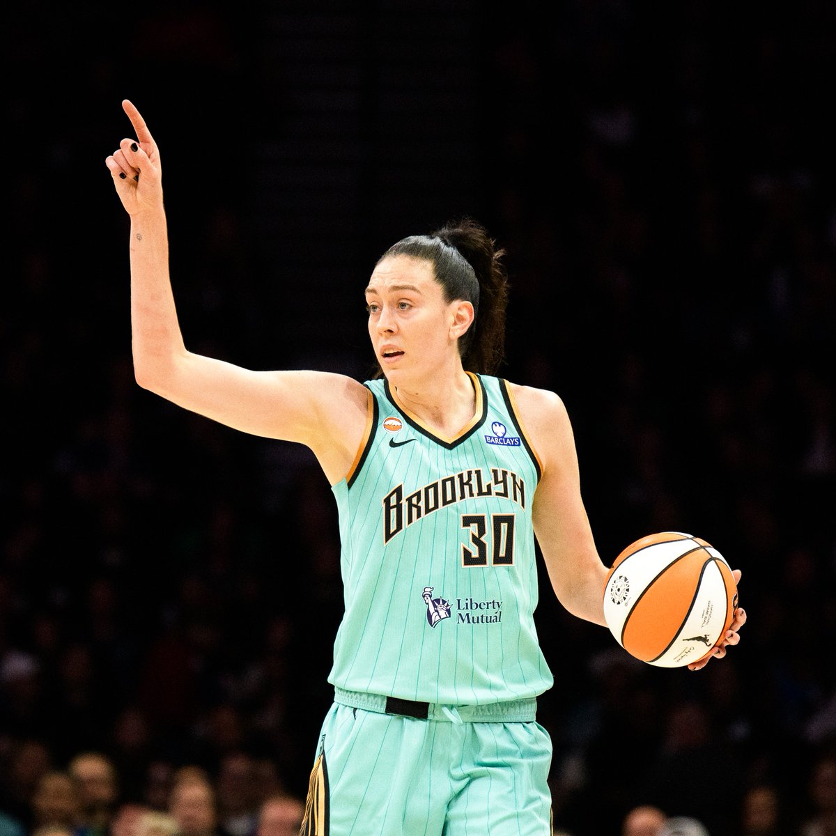 WNBA's tweet photo. NOTHING ELSE TO SAY OTHER THAN:

BREANNA. STEWART. 🗣️

34 PTS | 12 REB | 6 AST | 2 STL | 2 BLK | 2 3PM https://t.co/NnjHnuGcu9