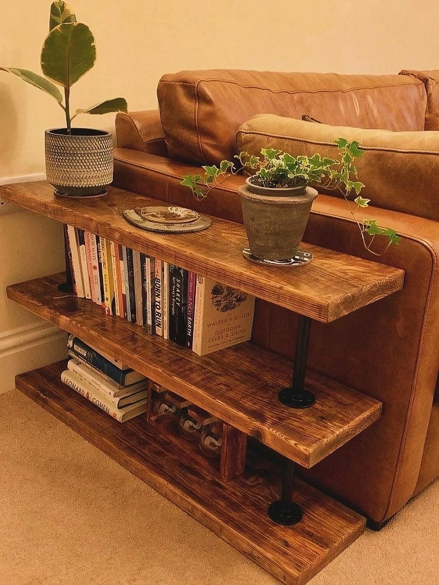 Luntiqno's tweet photo. Vieja caja de madera se convierte en una mesa de café con estante para libros! Proyecto de reciclaje casero que encanta. https://t.co/TBG31bOzJe