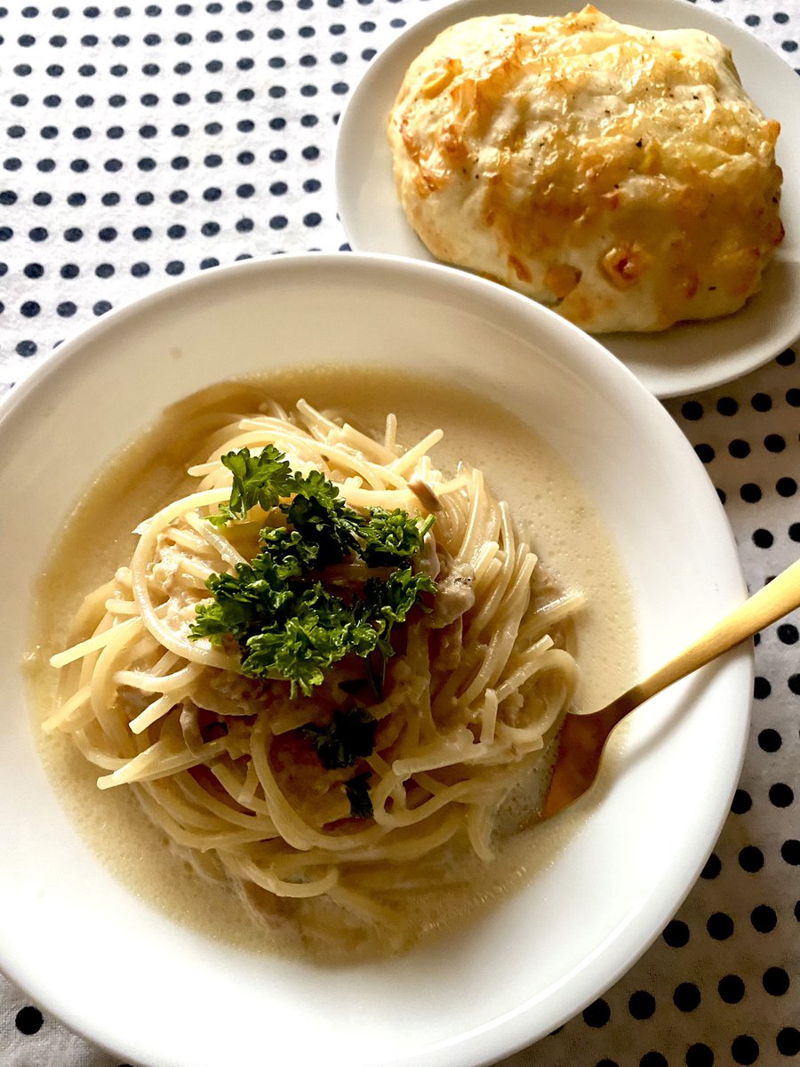 sinonome_sumaki's tweet photo. ・焼きたてコーンパン
・ツナのクリームスープパスタ

#おうちごはん 
#Twitter家庭料理部 
#料理好きな人と繋がりたい https://t.co/rgjh1Gp41b