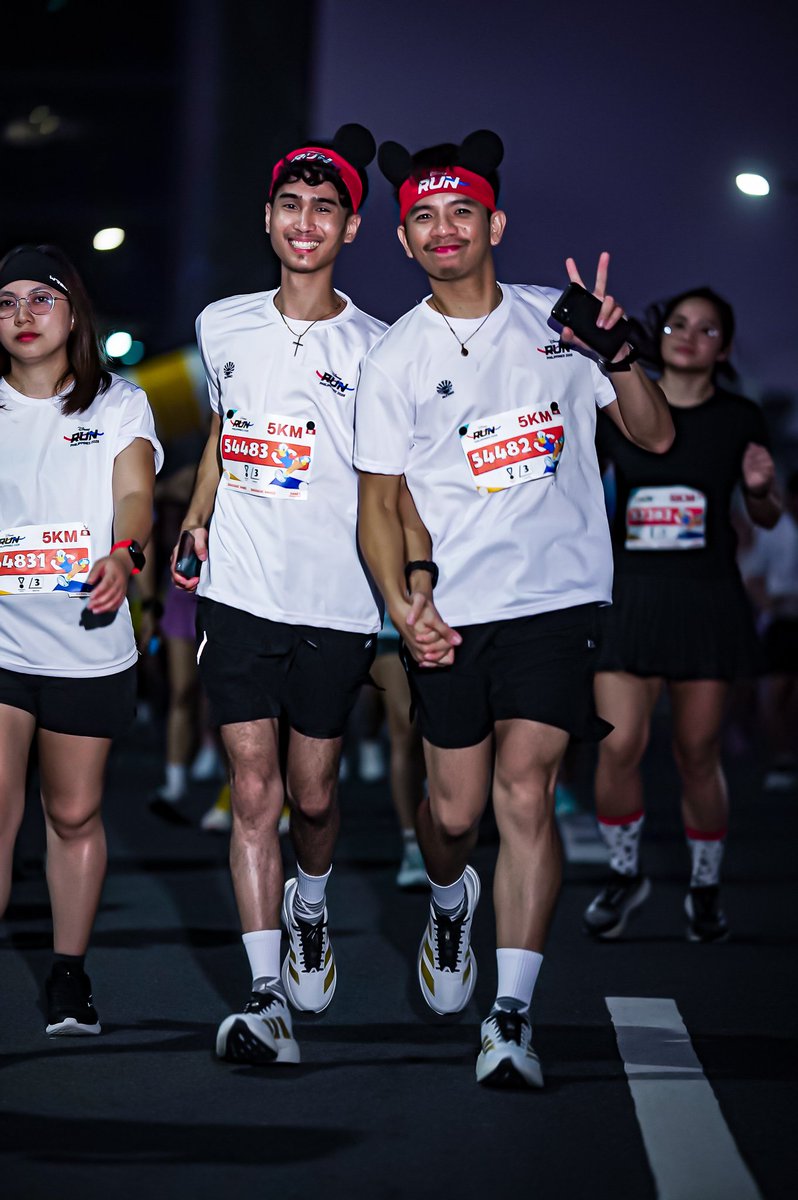 iamkenpalacios's tweet photo. My first ever run 🥰

#DisneyRunPhilippines https://t.co/l7spPx9AR5