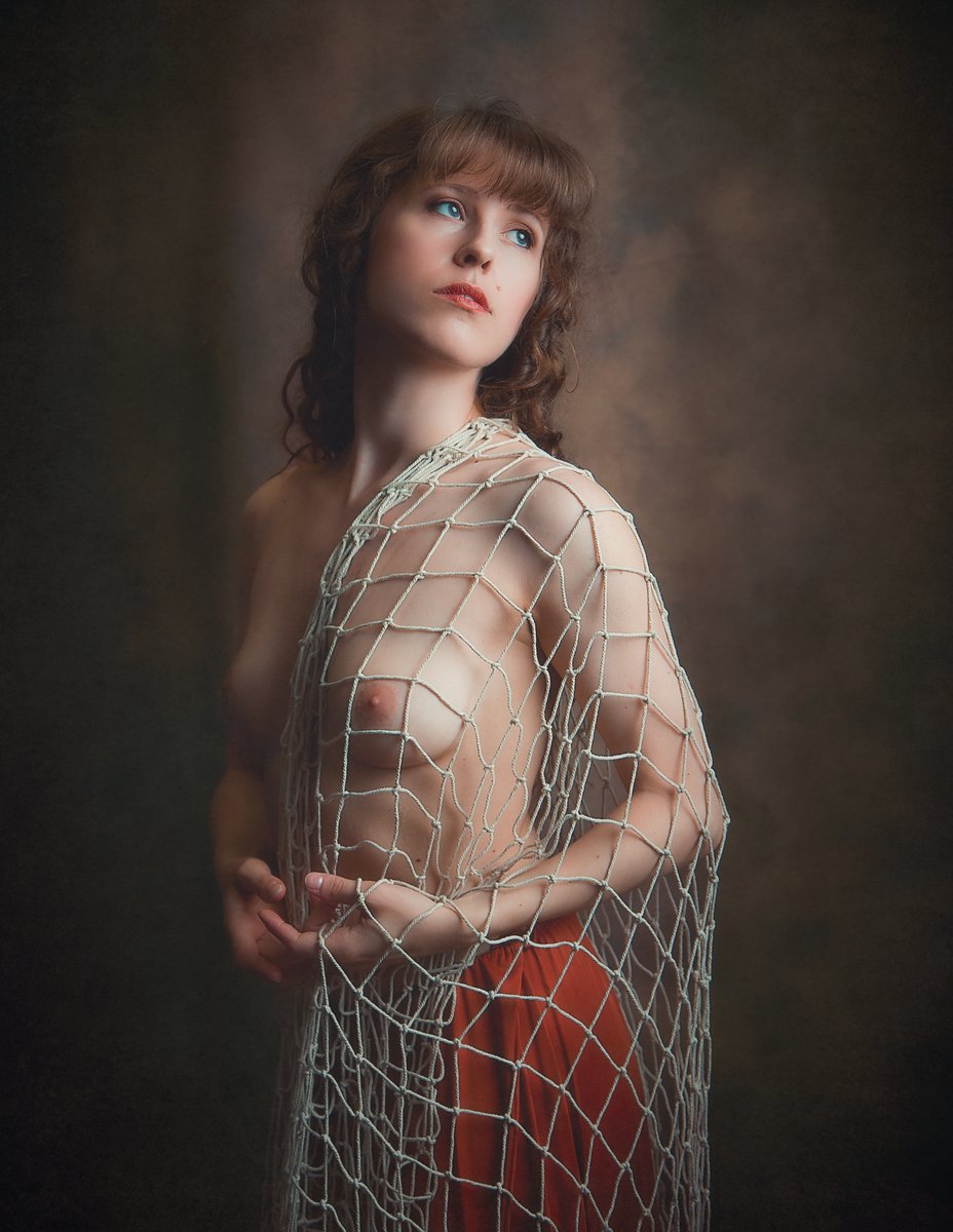 RobinBurchPhot1's tweet photo. The Fisherman's Wife - Flos Lunae https://t.co/Uj14dVE8w5