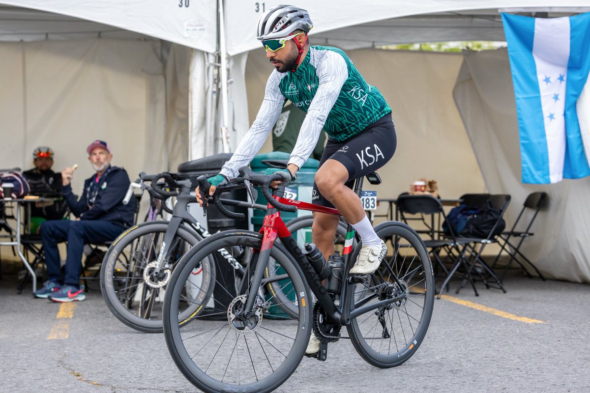 Saudi_Cycling's tweet photo. البطل علي الشيخ.. يستعد للمنافسة في بطولة العالم 🇸🇦

 #Montréal2026 #SaudiCycling https://t.co/Bsupvkeydu