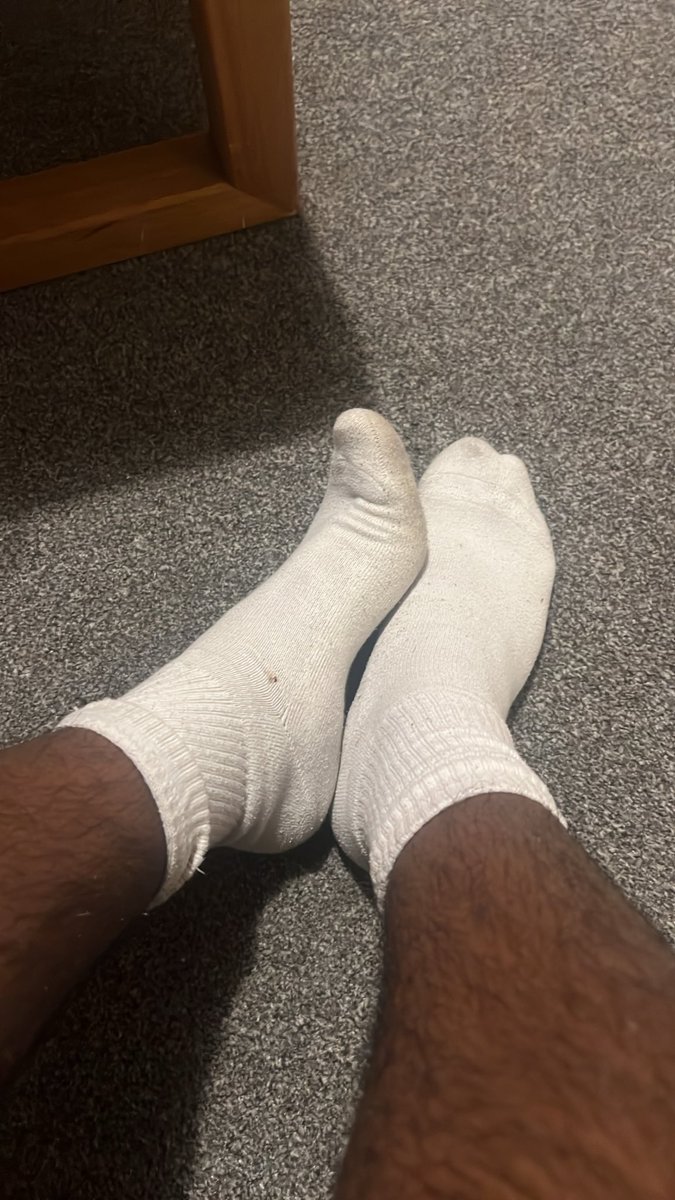 MasterSecrnpvf's tweet photo. Come sniff my 51 🔄 socks #fyp #fypシ゚viral #chudai https://t.co/15vcin8W4r