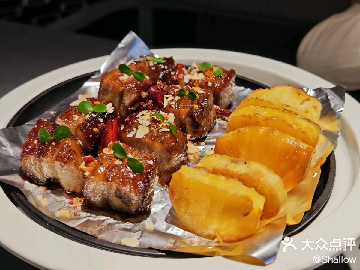Cruzkreyliyoje's tweet photo. Esta noche probé tacos al pastor con pia, la mezcla dulce y salada perfecta que me transportó directo a las calles de CDMX Una explosión de sabor que no me esperaba! https://t.co/Ex6BKd3nFa