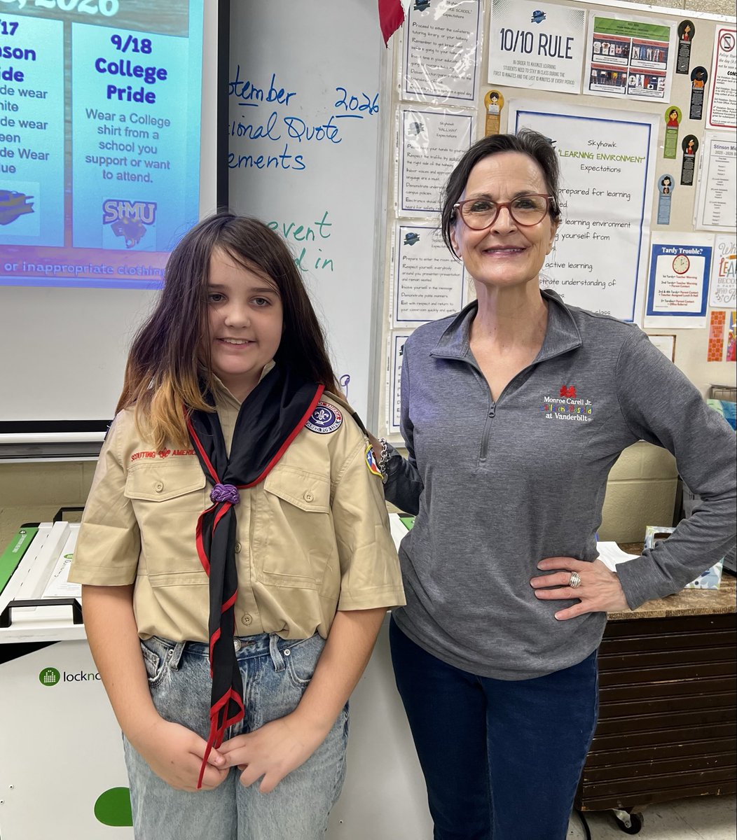 MsGarcia65's tweet photo. From Stinson’s NJHS Spirit Week 👐🏻#ServiceOrganizations 💛#33YearsOfPlotTwists 3️⃣3️⃣ #SkyhawkPride 💙💚 #EveryPictureTellsAStoryDontIt 📸#SkyhawkLane 🖤 #AllStars ✨#WriteYourOwnStory ✍🏼 #TeachYourHeartOut 👩🏻🏫 #DrivenWithPurpose 🤖#imsogladwehadthistimetogether 👂🏼#mimiandcompany 💋 https://t.co/39naDDMPuh