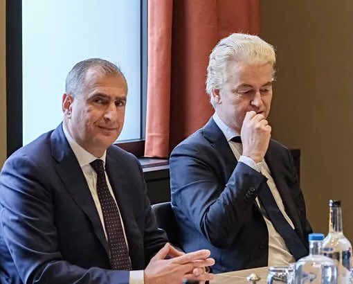 speelmens's tweet photo. Het wordt tijd dat we een paar Israëlische agenten ons land uitzetten. https://t.co/DGq6Nu3ju5