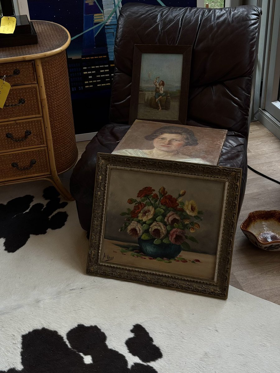 maxcockcroft's tweet photo. wore my new suit to the antique fair https://t.co/MpgMi11M1R