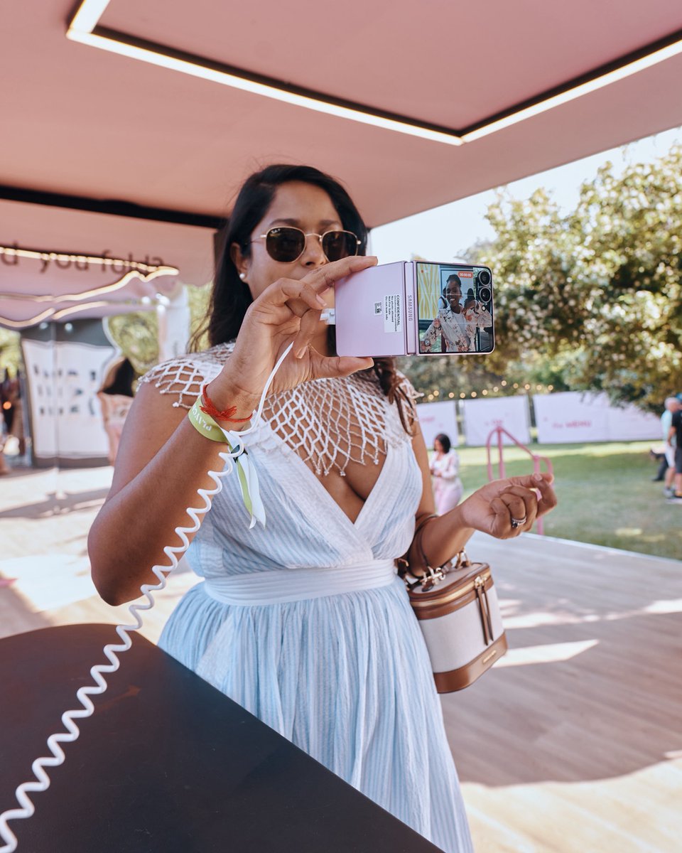 Lucky_Luu1's tweet photo. Come get up close with Samsungโs latest foldables and see how lightweight, stylish and more accessible foldable tech can be.
If youโre at LMC today, you definitely need to make your way there. ๐
@SamsungMobileSA
#GalaxyZFold8 #LMC #SamsungMobileSA https://t.co/DFAouhAcuS