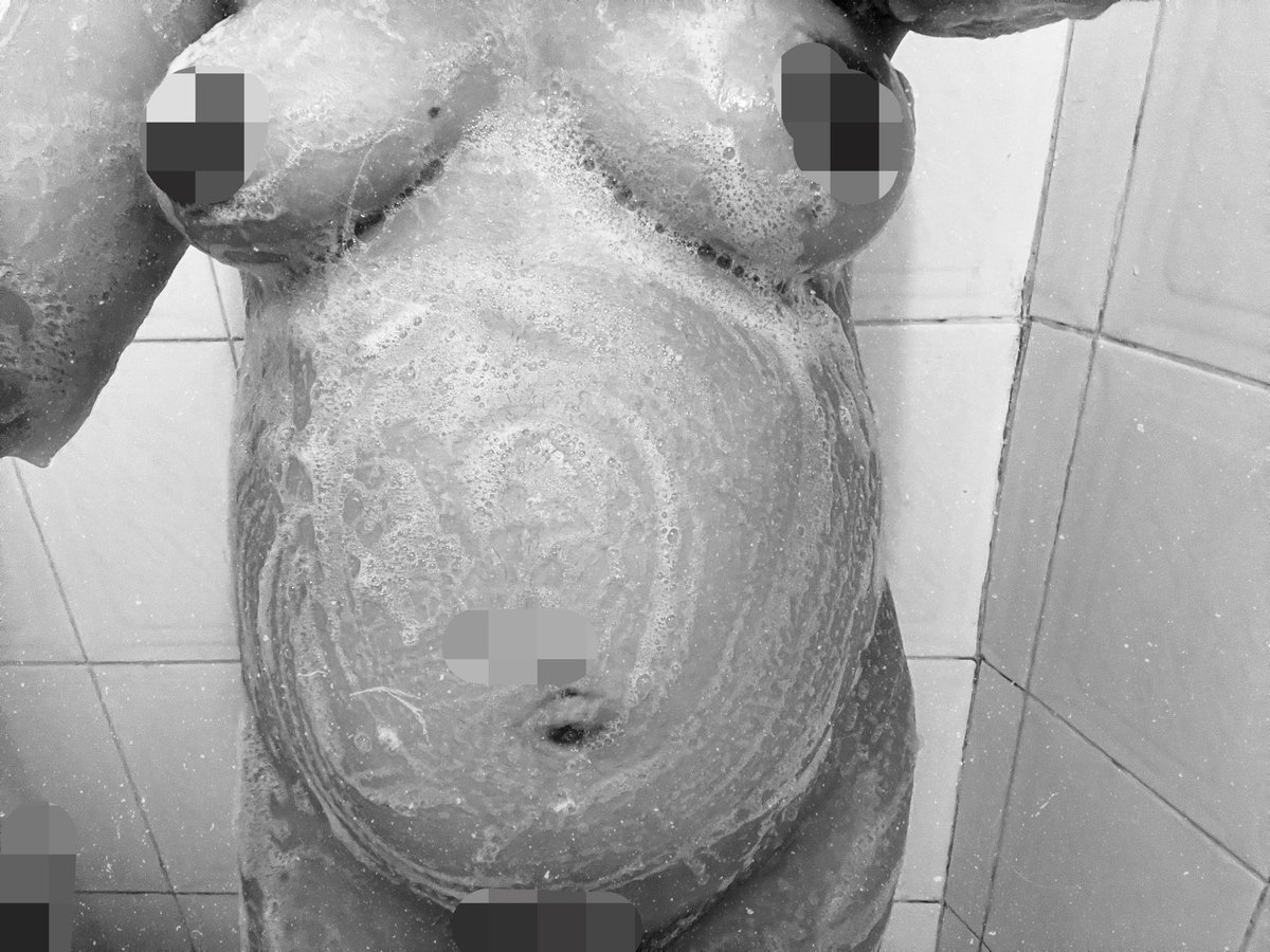 Putitadepapi171's tweet photo. Mi marido no me quiso ayudar a bañarme , alguien me quiere ayudar? Mis tetas cada vez están más pesadas y ando cachonda todo el tiempo pero casi siempre estoy solita 👀
#tetasgrandes #embarazada #putiniña #Mojada #teen18 #casera #puta #caliente #preñada https://t.co/KMzVPYvuUv