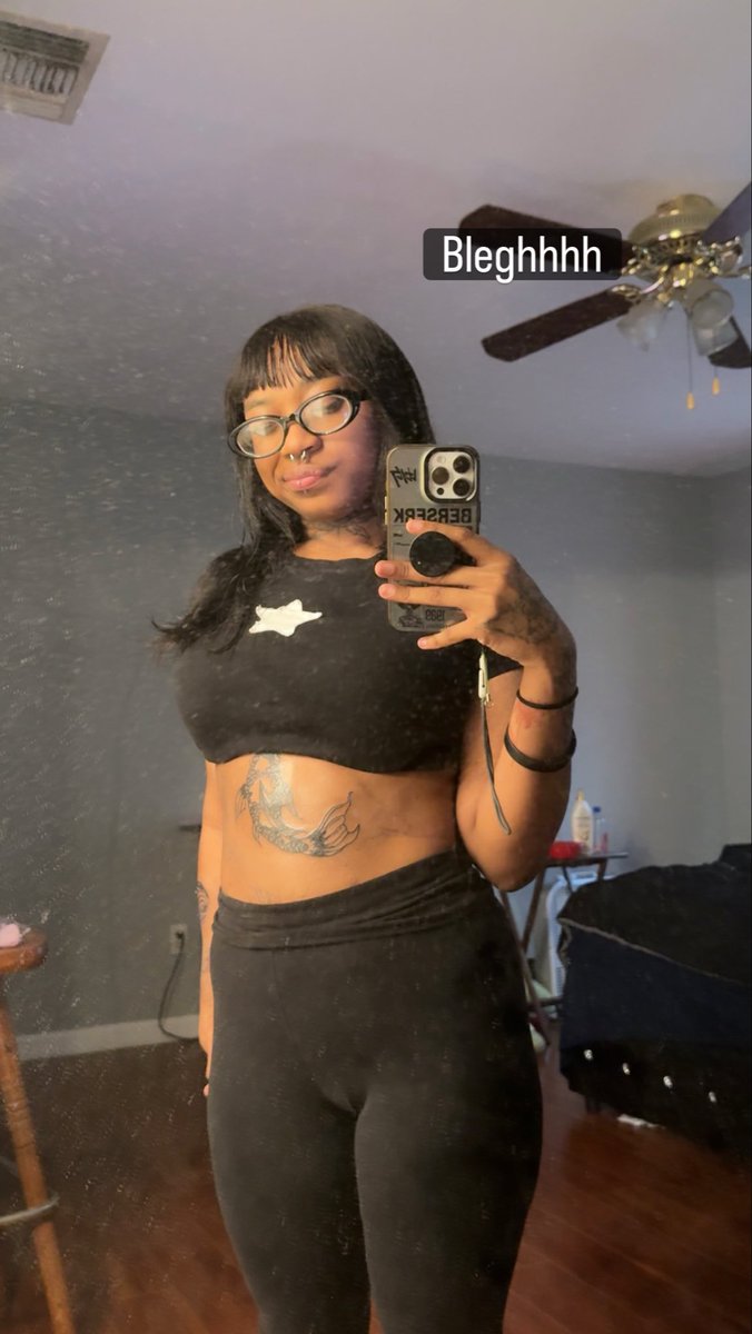 SuccuBoot's tweet photo. And that’s only grinding for the things you need and want then acting like nothing happened LMAOO shhh yall enjoy pics of me https://t.co/glhMIB44ZC