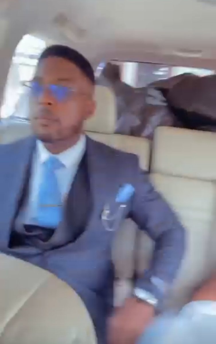 ZonePresse_'s tweet photo. Félicitations aux mariés 🎉 https://t.co/r7xuKfbLzb
