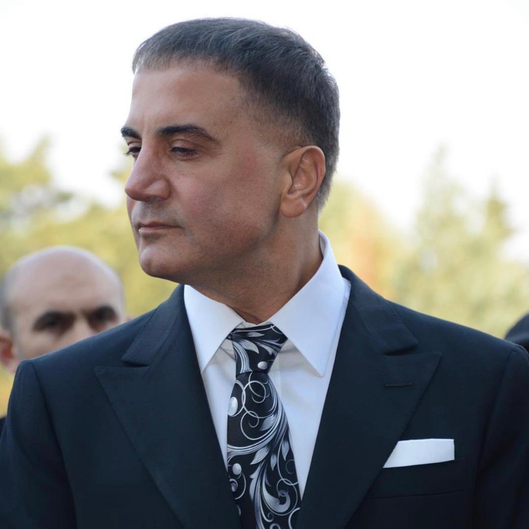 pusholder's tweet photo. MHP Genel Başkan Yardımcısı İsmail Özdemir, Sedat Peker’in yakında Türkiye’ye döneceğine işaret eden bir açıklama yaptı.

- Sayın Genel Başkanımızın her defasında “Ülküdaşımızdır” dediği, değerli bir dava ve gönül adamıdır.

- Allah izin verirse yakında kendisi ve ailesi de vatanımıza kavuşacaktır.