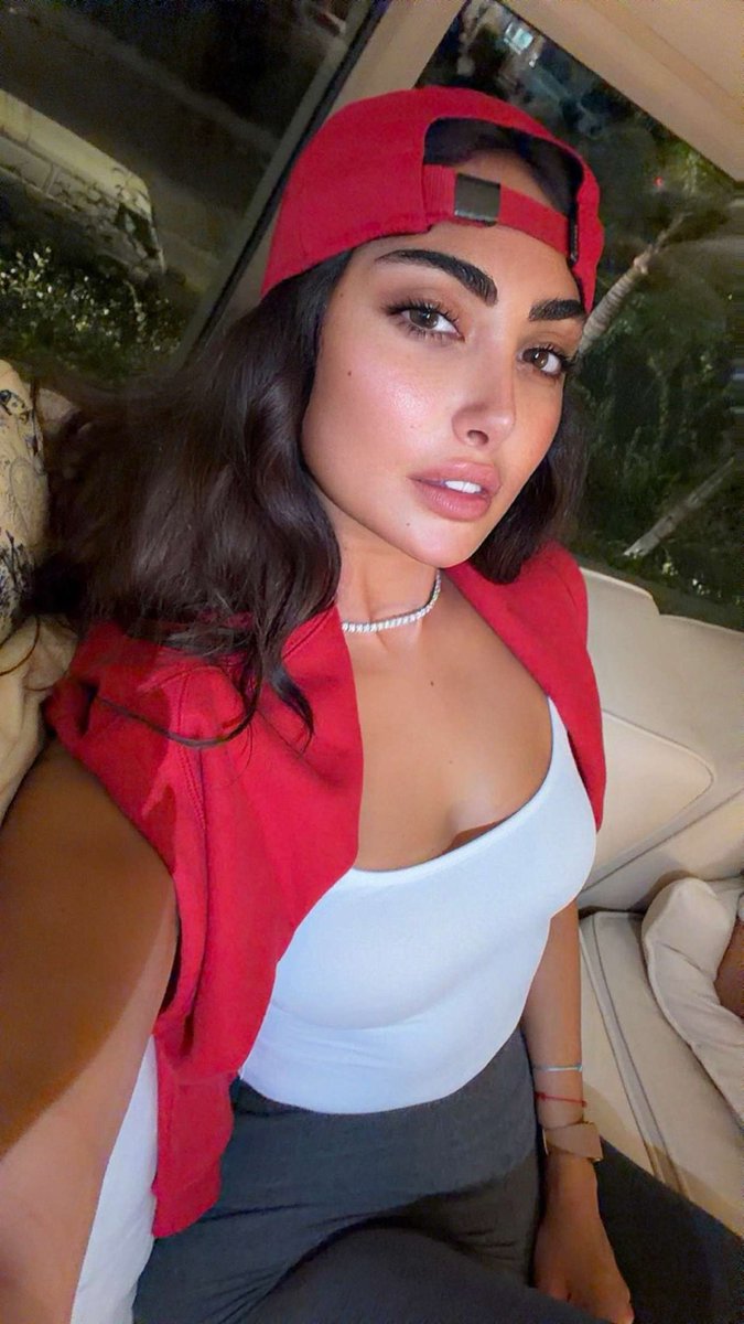 bt3tk's tweet photo. اللذيذه والعظيمه نور 😭😵‍💫🤤 https://t.co/muvz2XWsMM