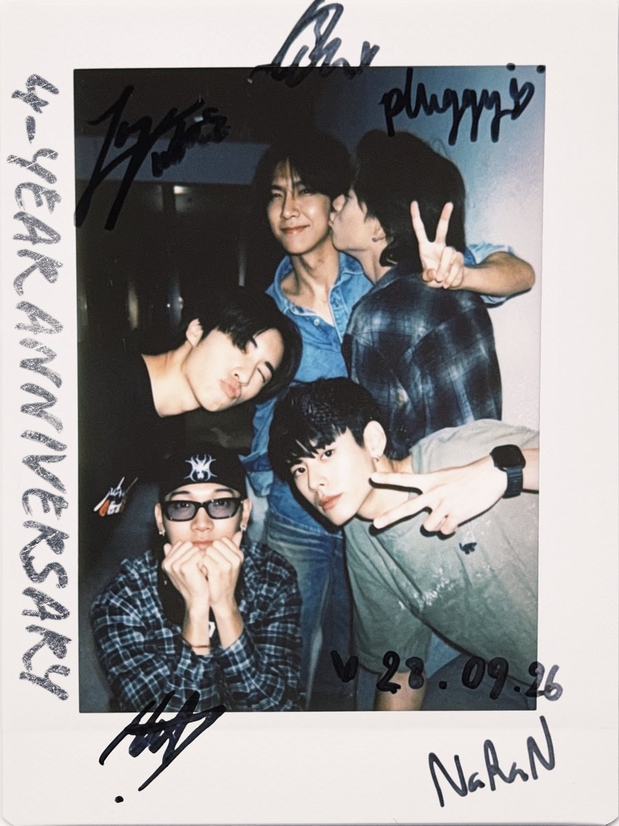 perses_official's tweet photo. 28.09.2026
HAPPY 4TH ANNIVERSARY, PERSES!

Thank you PIECES, for walking beside us for four years. Every stage, every song, and every moment has been special because of you. None of these memories would mean anything without you right here in front of us.

- PERSES 🧩💜

#4YearsWithPERSES
#PERSES #PERSES_TH
#GNEST