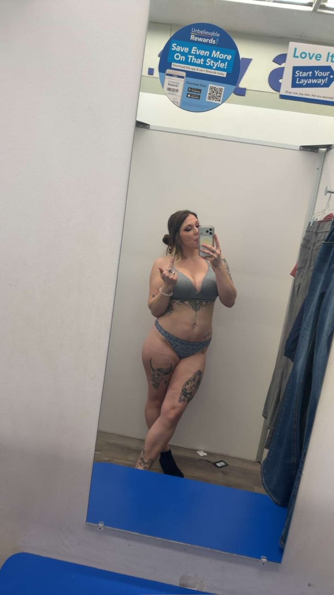 vq57a's tweet photo. Mackenzie rose, 26, what a slut she is #slut #cuckold #exposed #nsfw https://t.co/q2atWSBzic