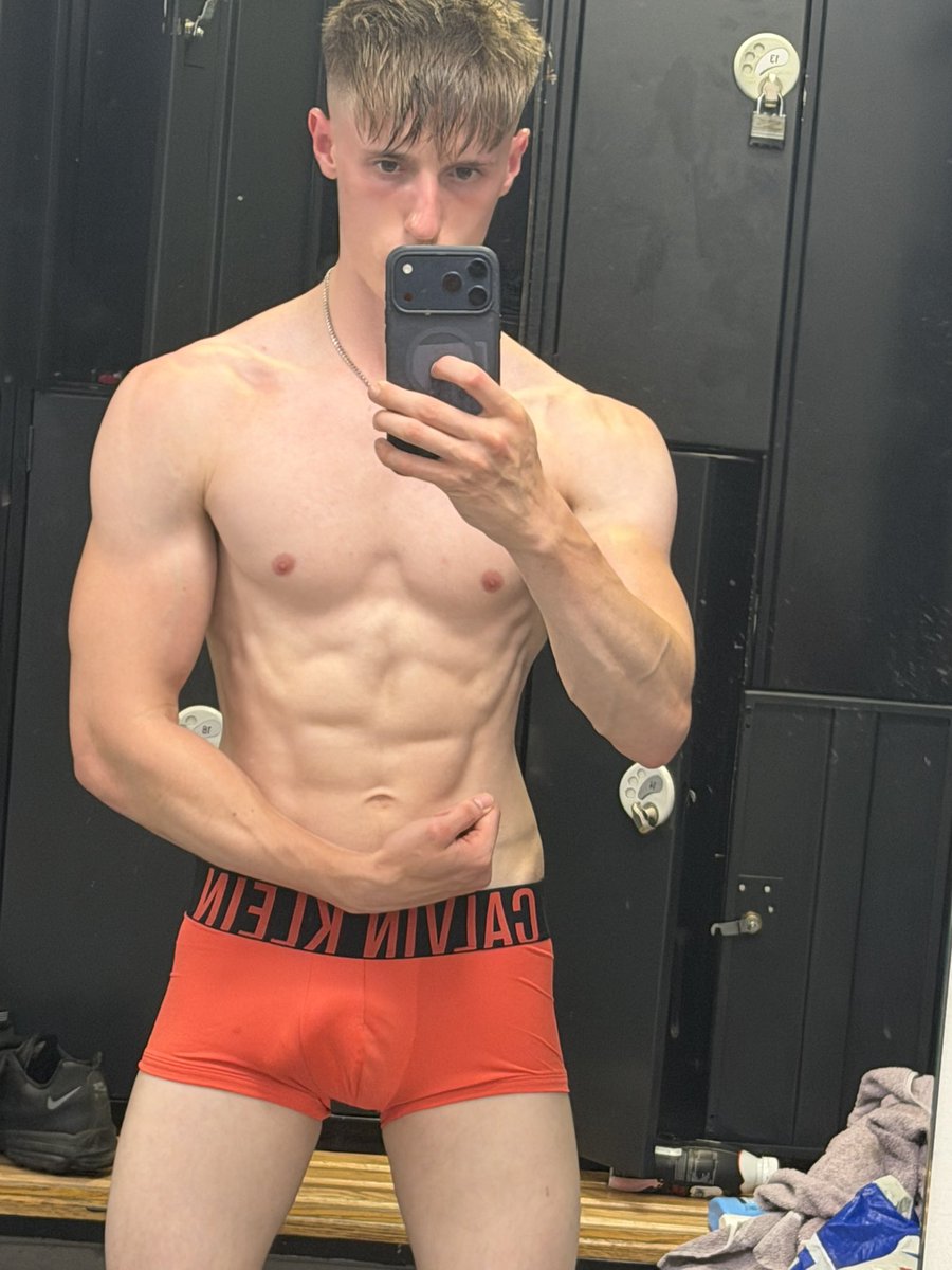onlydazed5's tweet photo. Want to taste my juices dripping for you? https://t.co/n11lIl3iq6
