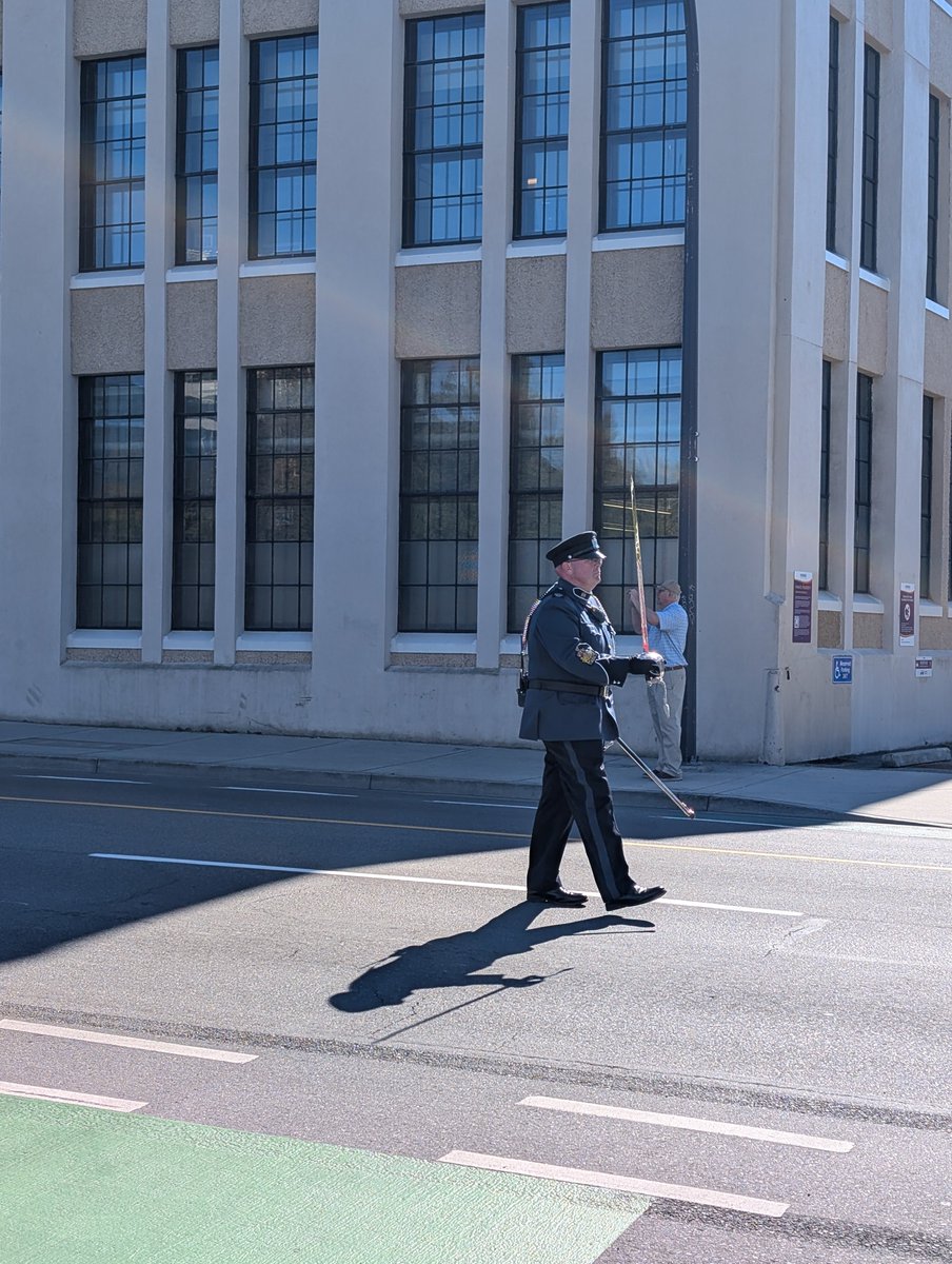 BCLEMemorial's tweet photo. The #BCLEMemorial Parade was led by Parade Commander, Sgt Major Ian Parks, @AbbyPoliceDept.

#HonourThe135 #NeverForget #BCLEM  
#AHeroRememberedNeverDies https://t.co/KMjbBA9HNt